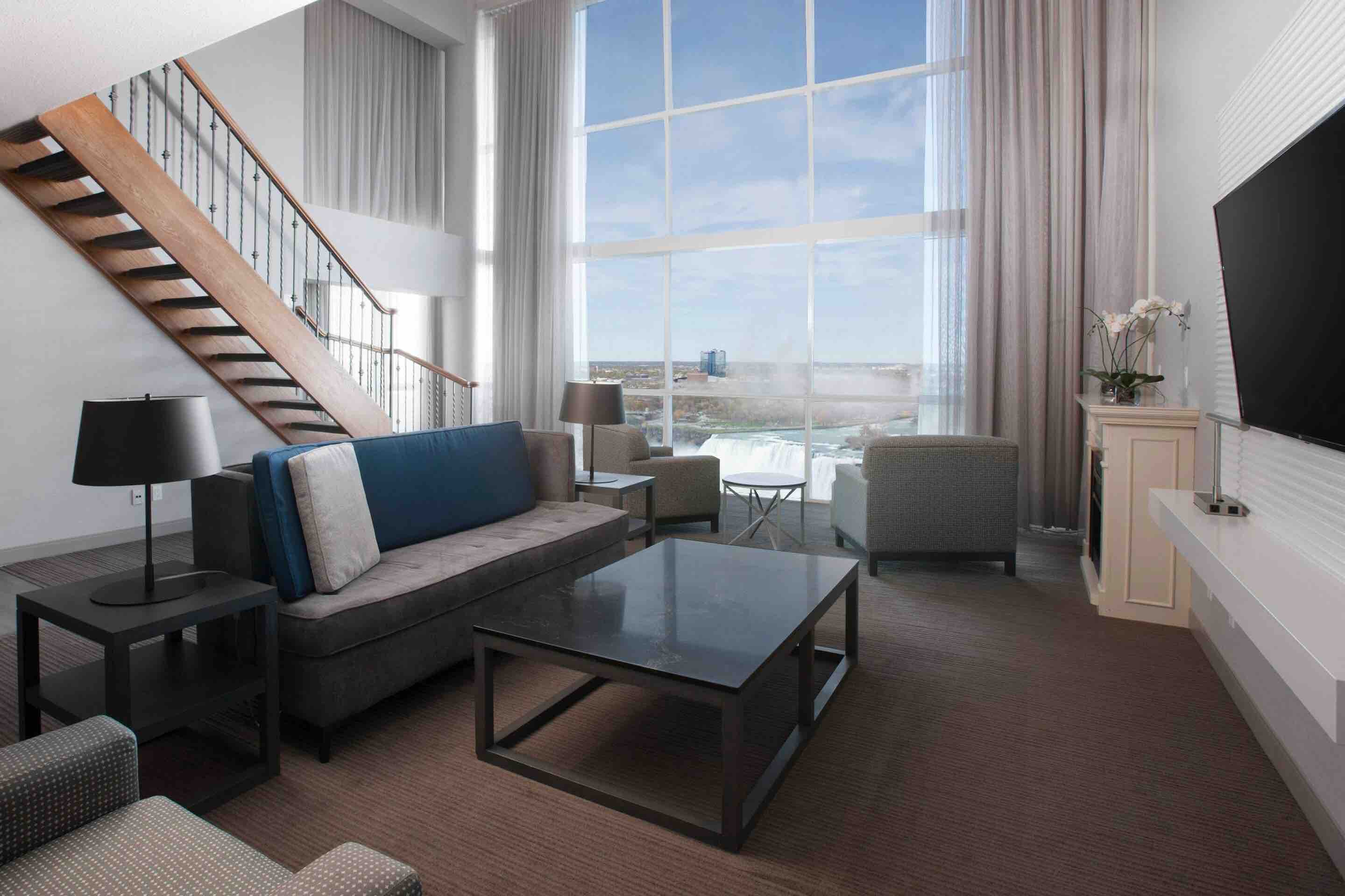 Niagara Falls Marriott on the Falls presidential suite with living room views