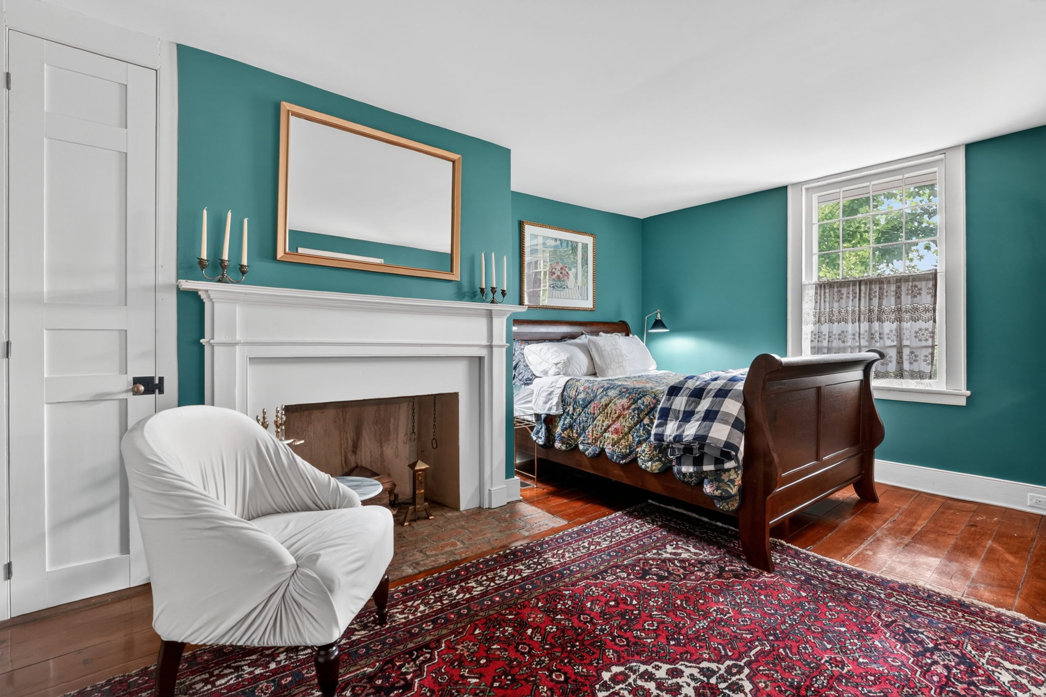 The bedroom at 235 Simcoe Street