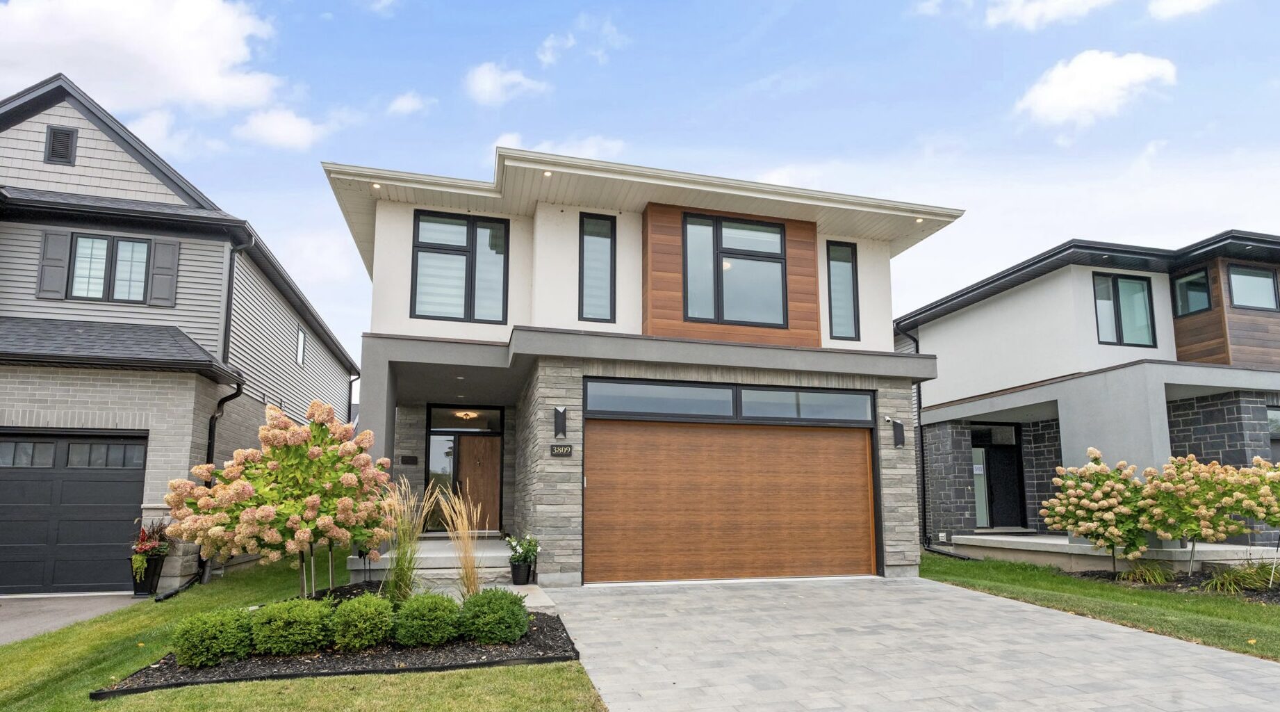 Simpson Ln, Fort Erie - Union Creative - luxury Fort Erie home for sale in Black Creek